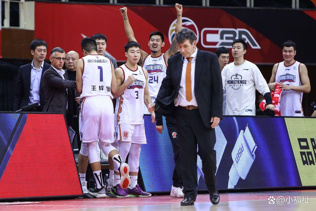 金年会APP-包含欧联赛前再迎强敌；广厦男篮单刀错失；主帅态度——震撼外界；训练强度明显提升的词条