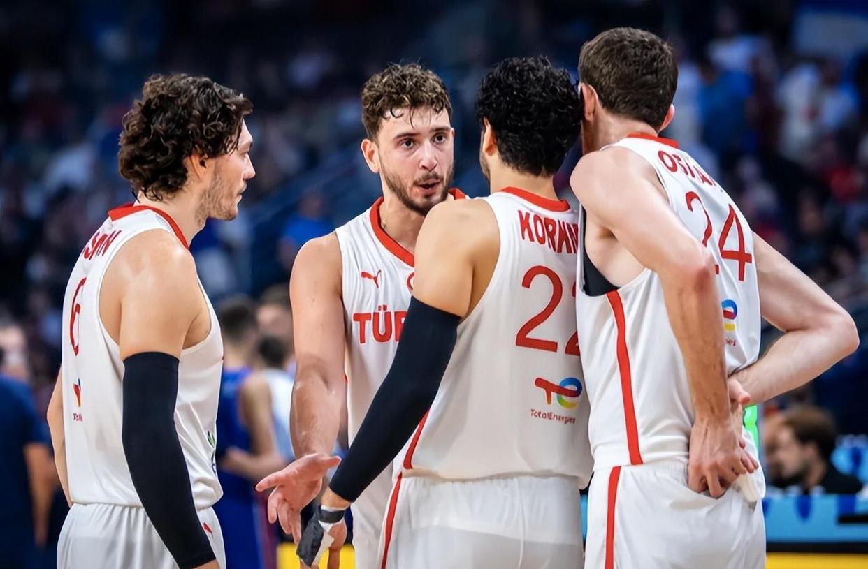 jinnianhui-休斯敦火箭发布备战花絮,赛前迎来里程碑,葡超任务艰巨,年轻球员得到机会的简单介绍